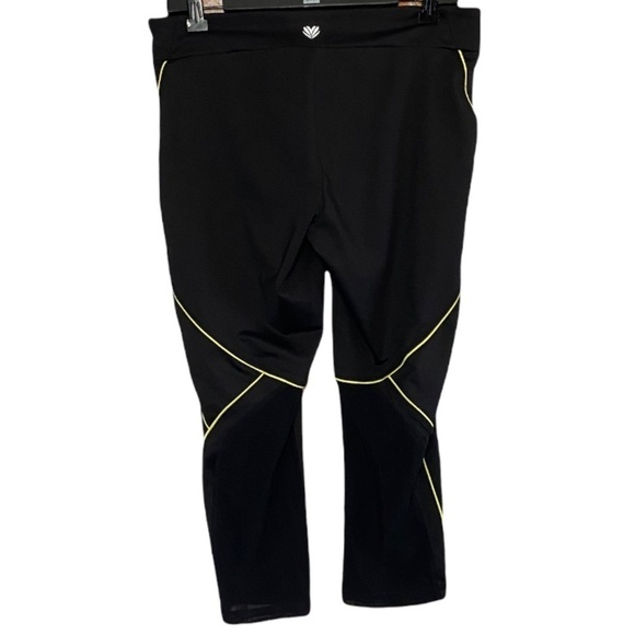 Forever 21 Black Capri Leggings Workout Pants Neon Trim Mesh Large - Picture 2 of 5